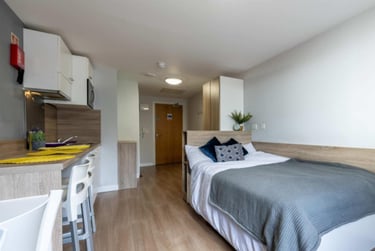 1 bed studio, Haddington Place, Abbeyhill, Edinburgh, EH74AG - Image 4